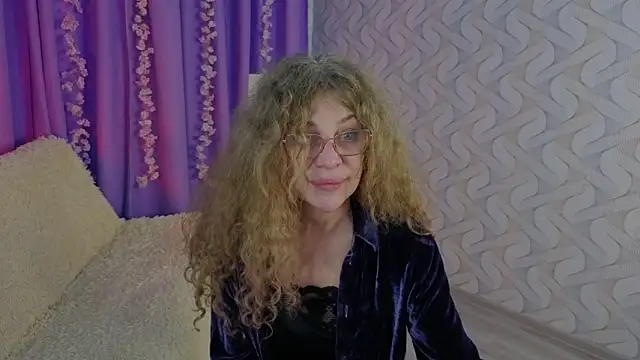 Snapshot of EvaTemptt chatting on 03/02/26, 03:52 EvaTemptt online show from 03/02/26, 03:52