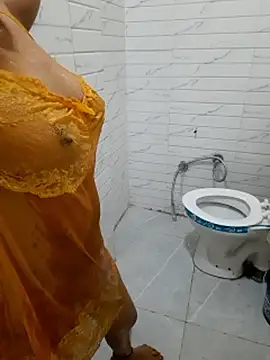 Geeta rani79 online show from 04/15/26, 04:41