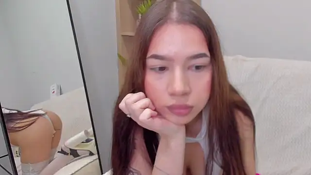 Snapshot of teasy_mimi chatting on 12/18/25, 01:33 teasy mimi online show from 12/18/25, 01:33