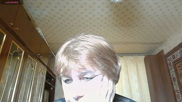 Snapshot of Casey_peach chatting on 02/01/26, 12:37 Casey peach online show from 02/01/26, 12:37