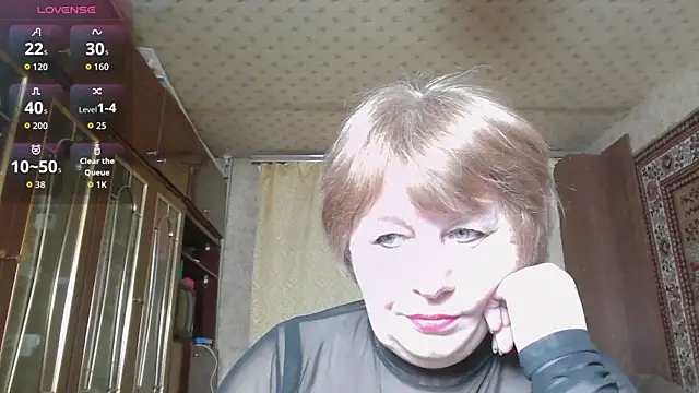 Snapshot of Casey_peach chatting on 02/13/26, 04:30 Casey peach online show from 02/13/26, 04:30