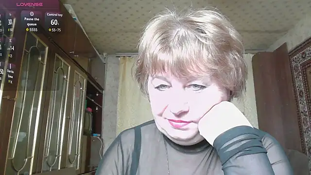 Snapshot of Casey_peach chatting on 02/14/26, 04:42 Casey peach online show from 02/14/26, 04:42