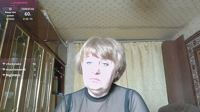 Snapshot of Casey_peach chatting on 02/19/26, 06:26 Casey peach online show from 02/19/26, 06:26