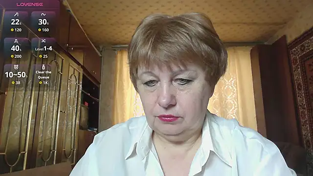 Snapshot of Casey_peach chatting on 02/24/26, 06:33 Casey peach online show from 02/24/26, 06:33