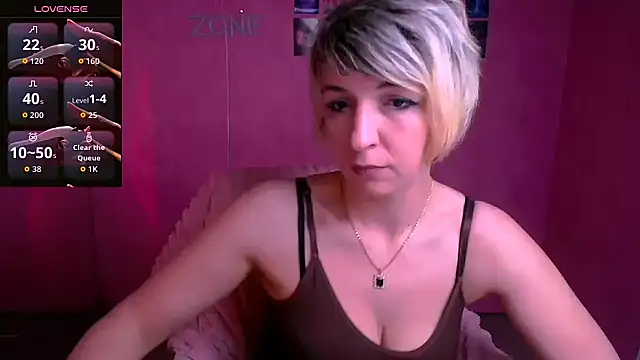 Lana Foxyy online show from 03/17/26, 06:28