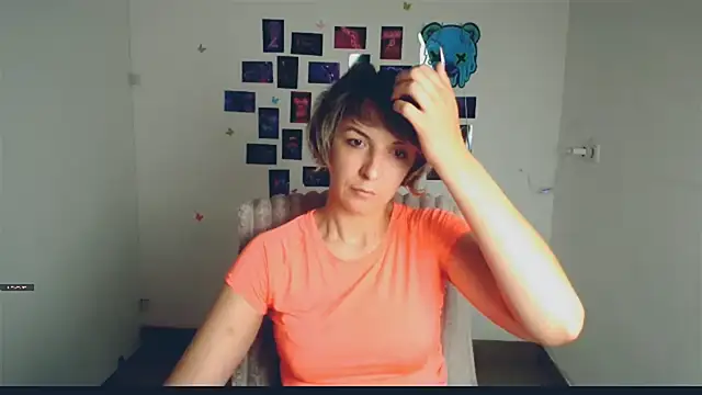Lana Foxyy online show from 05/20/26, 12:33