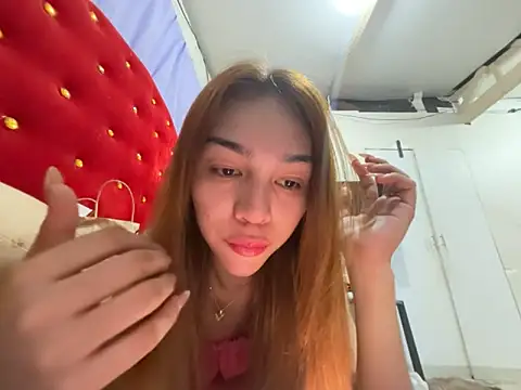 CelinaWintour online show from 05/19/26, 01:28