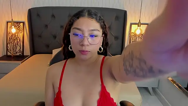Snapshot of angelinemore chatting on 03/09/26, 07:29 angelinemore online show from 03/09/26, 07:29