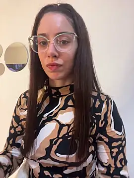 emeraldjimenezz online show from 05/17/26, 08:16