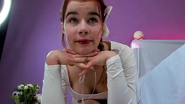 EilinWood online show from 12/21/25, 02:13