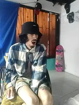 sk8-boy online show from 01/19/26, 01:15