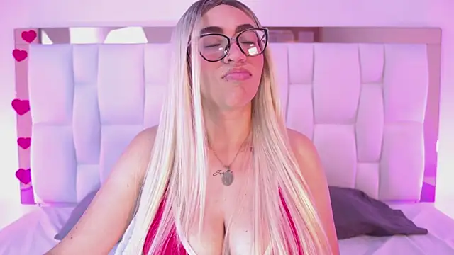 CamilleJuicy  online show from 04/01/26, 01:01