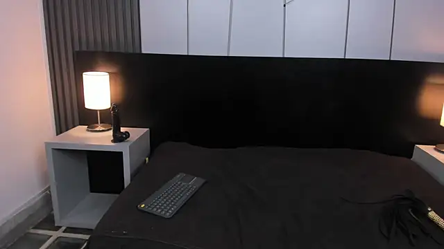 PamelaRed  online show from 12/17/25, 07:53