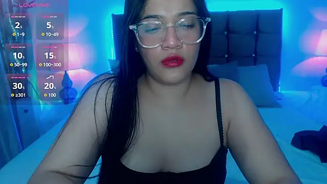 Snapshot of Valeri_hot22 chatting on 01/05/26, 09:29 Valeri hot22 online show from 01/05/26, 09:29