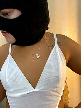 Snapshot of Kacaah chatting on 04/11/26, 05:56 Kacaah online show from 04/11/26, 05:56