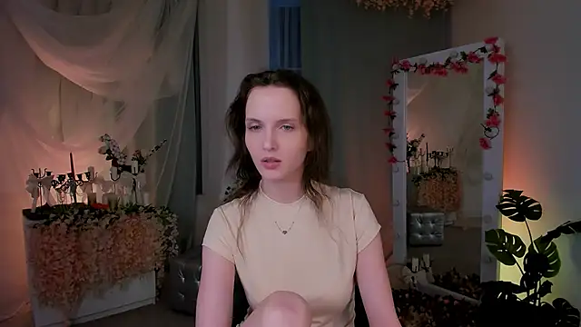 Snapshot of Ariadna_Shy chatting on 02/17/25, 05:58 Ariadna Shy online show from 02/17/25, 05:58