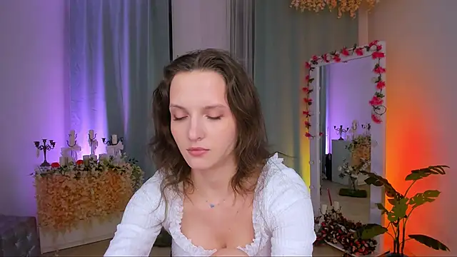 Snapshot of Ariadna_Shy chatting on 03/22/25, 05:17 Ariadna Shy online show from 03/22/25, 05:17