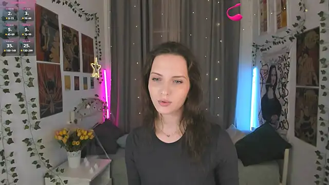 Snapshot of Ariadna_Shy chatting on 10/25/25, 10:26 Ariadna Shy online show from 10/25/25, 10:26