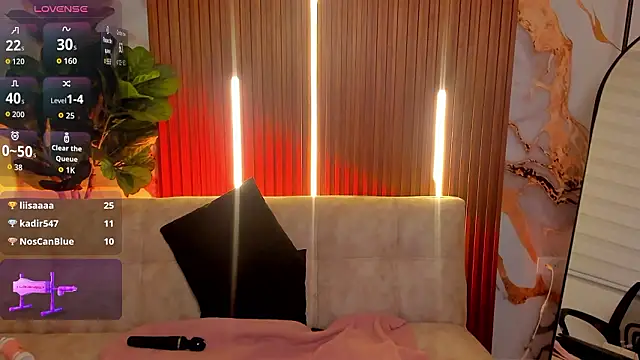 Nickie reed  online show from 03/08/26, 02:04