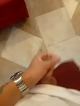 Gloryholeroom online show from 04/04/26, 08:28