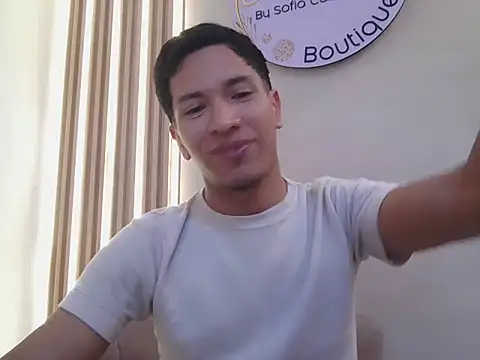 Snapshot of kracjunior chatting on 12/19/25, 07:54 kracjunior online show from 12/19/25, 07:54