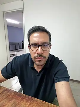 AdrianGarcia89 online show from 04/11/26, 03:22