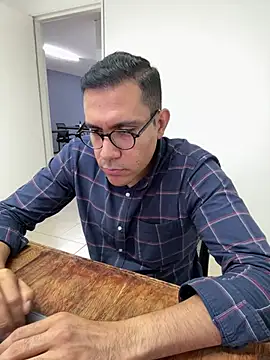 AdrianGarcia89 online show from 06/10/26, 01:06