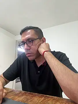 AdrianGarcia89 online show from 06/12/26, 01:04