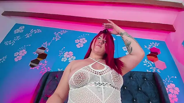 Issa Clark01 online show from 04/12/26, 11:43