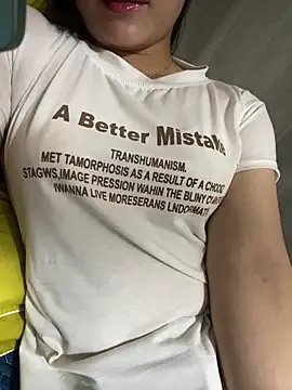 Snapshot of Nho_xu chatting on 12/18/25, 12:44 Nho xu online show from 12/18/25, 12:44