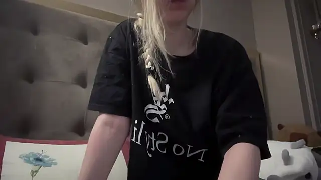 blondinkaa online show from 06/08/26, 03:51