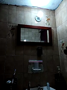 L hotcream online show from 03/30/26, 08:43