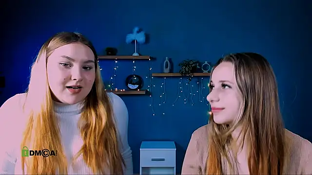 Snapshot of dina_bloom_ chatting on 01/15/26, 09:47 dina bloom online show from 01/15/26, 09:47