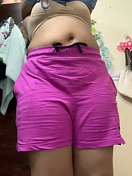 missmisha01 online show from 05/16/26, 10:47