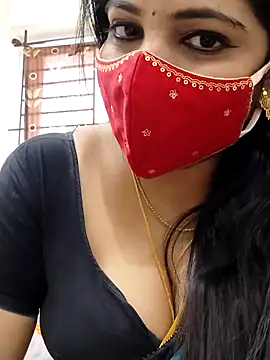 Snapshot of tamilrojaodi chatting on 05/20/26, 04:07 tamilrojaodi online show from 05/20/26, 04:07