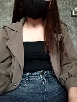 kiss-you12 online show from 12/18/25, 05:57