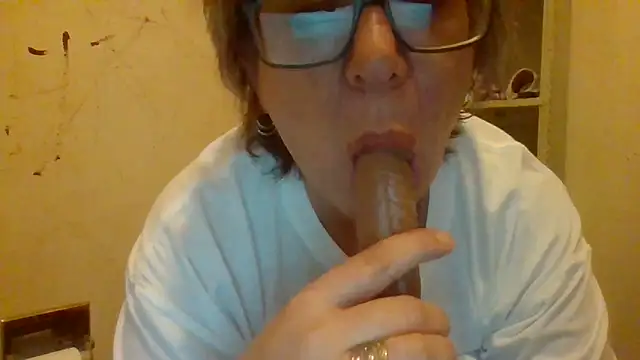 becky1111 online show from 06/09/26, 08:59