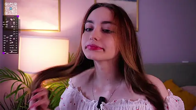 BeckiMacreno online show from 04/13/26, 01:16