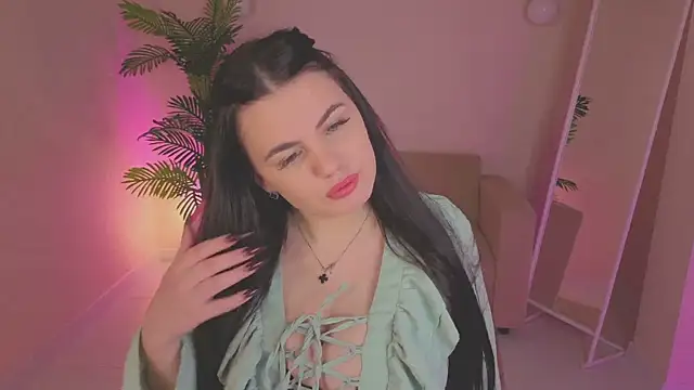 Snapshot of Mia_Evelyn chatting on 12/22/25, 08:44 Mia Evelyn online show from 12/22/25, 08:44