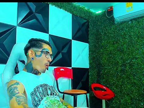 Boy tatto77 online show from 03/12/26, 01:39