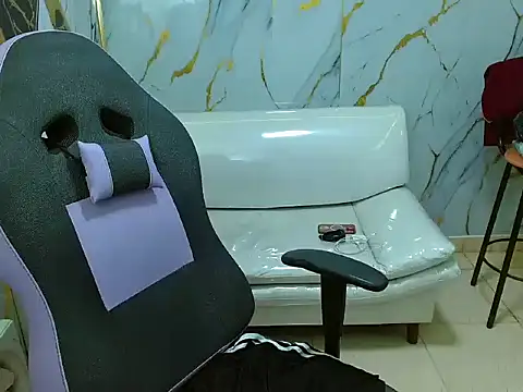 Boy tatto77 online show from 03/14/26, 12:32