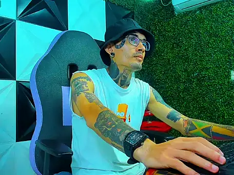 Boy tatto77 online show from 03/19/26, 12:31