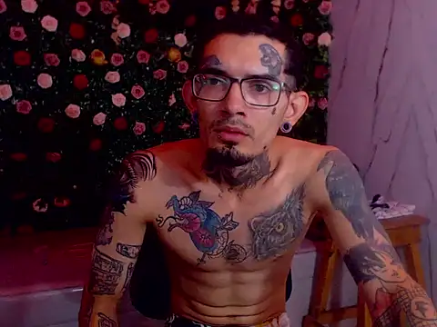 Boy tatto77 online show from 05/23/26, 11:47