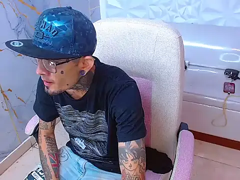 Boy tatto77 online show from 07/15/26, 01:11