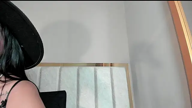 GahiaBelucci online show from 04/09/26, 06:13