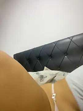 Nini  online show from 04/08/26, 08:20