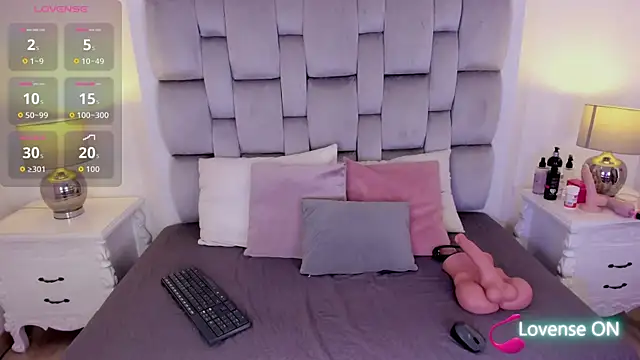 amber  ferrera online show from 04/15/26, 07:43