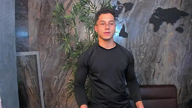 Snapshot of Noah_Clarkk chatting on 02/20/26, 11:16 Noah Clarkk online show from 02/20/26, 11:16