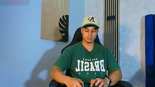 Noah Clarkk online show from 05/15/26, 05:42