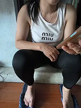 Sweet-Berryy online show from 06/17/26, 02:58